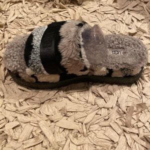 Ugg Fluffita Slide Sandal